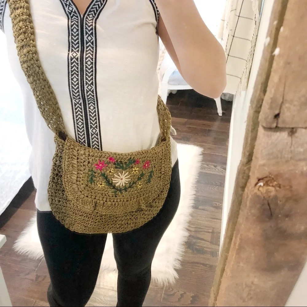 Vintage straw floral embroidered boho crossbody